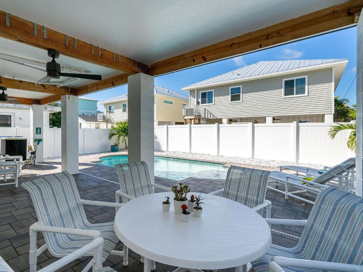 Welcome To Mermaid Bay Vacation Rental - 261 Delmar Home フォートマイヤーズビーチ エクステリア 写真